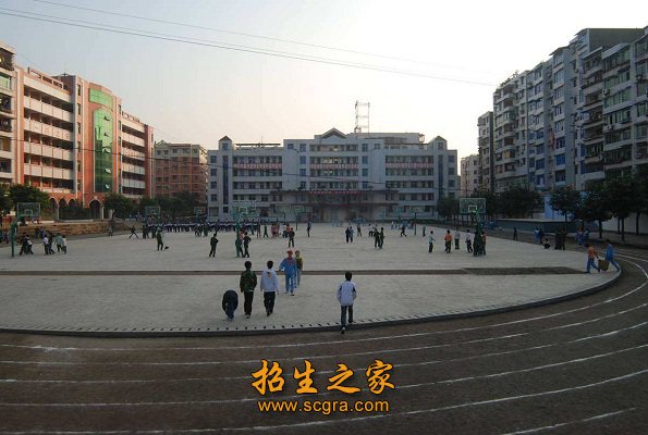校園環(huán)境