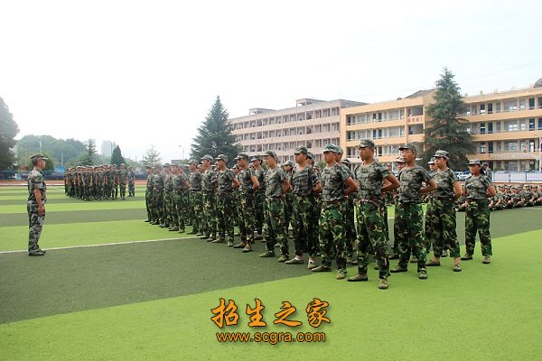 軍訓剪影