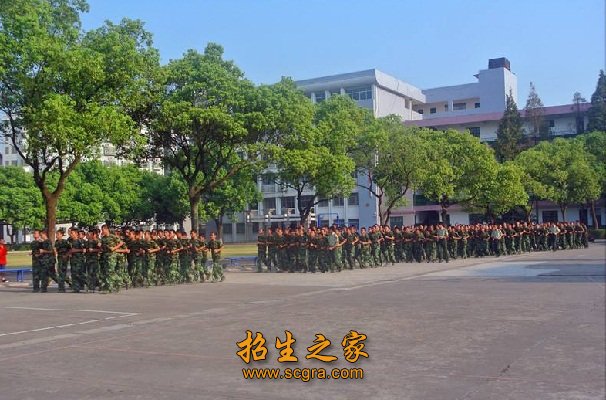 學(xué)生跑操