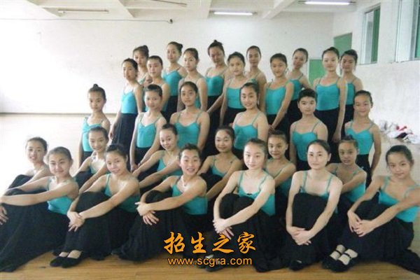 學(xué)生合照、