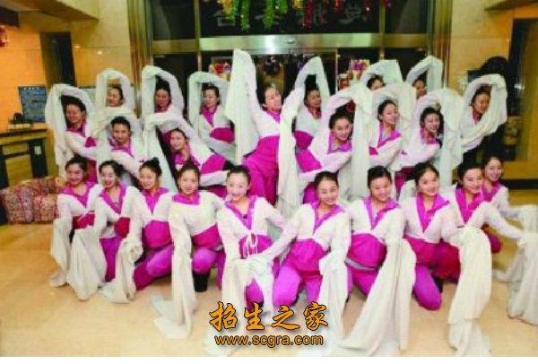 成都市文化藝術學校有幾個校區(qū)？報名截止時間是多久？