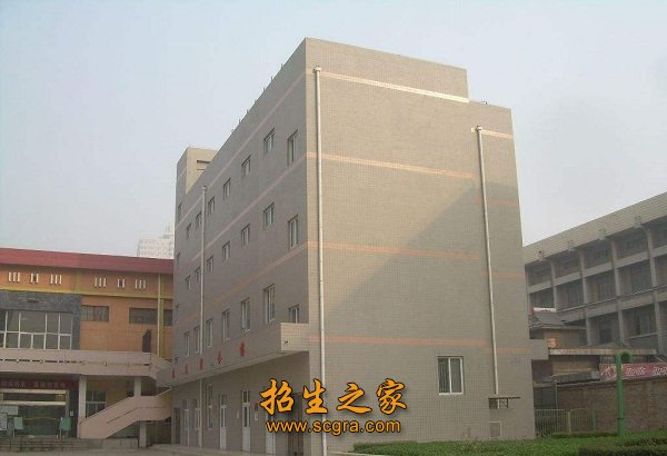 學(xué)校環(huán)境