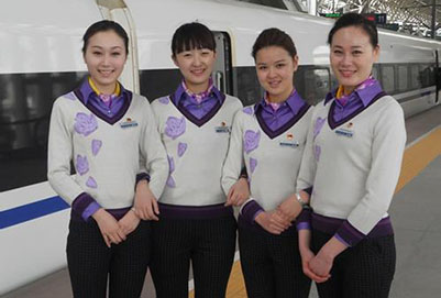重慶輕軌學(xué)校高鐵動車乘務(wù)專業(yè)好不好