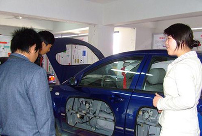 成都汽修專業(yè)學校怎么樣?學校的汽車美容專業(yè)好嗎?