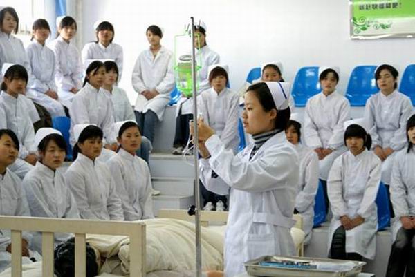 重慶專科衛(wèi)校招生有哪些保障