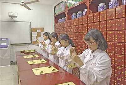 遵義衛(wèi)生專業(yè)學校3+2藥劑專業(yè)就業(yè)前景