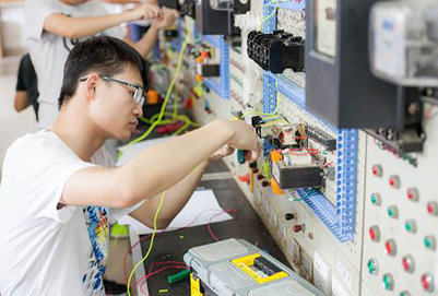2020年重慶汽修職業(yè)技術學校就業(yè)保障措施