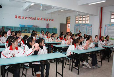 2020年貴州幼師學(xué)校報(bào)名需要什么資料