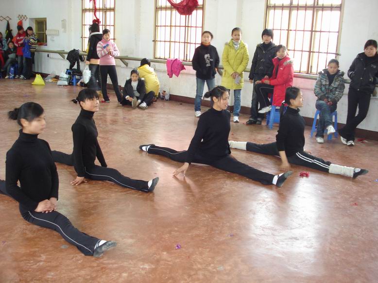 從哪里可以報(bào)名重慶公辦幼師學(xué)校