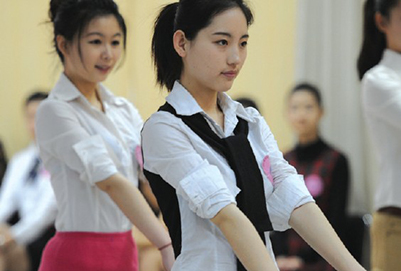 航空學(xué)校空乘招生報名要求有哪些