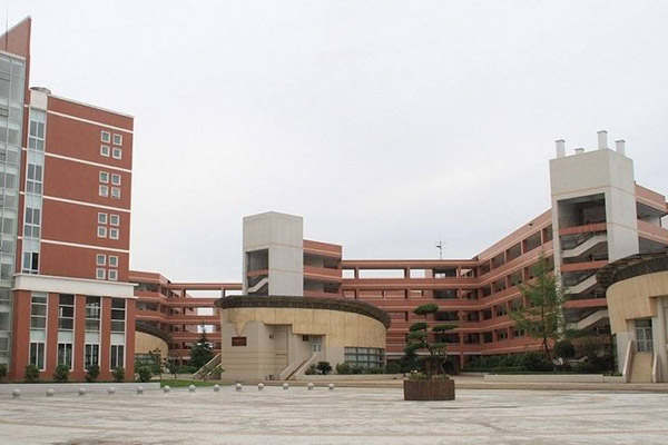 貴陽(yáng)電力技工學(xué)校2023年學(xué)費(fèi)、助學(xué)政策
