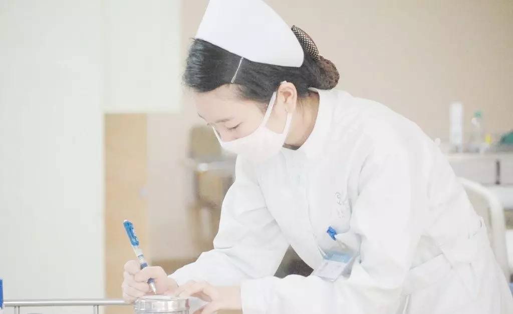 報(bào)讀護(hù)理專(zhuān)業(yè)就業(yè)前景好不好