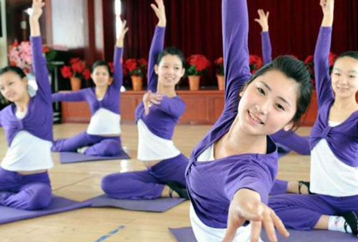 高考分?jǐn)?shù)不理想，讀個幼師專業(yè)怎么樣?