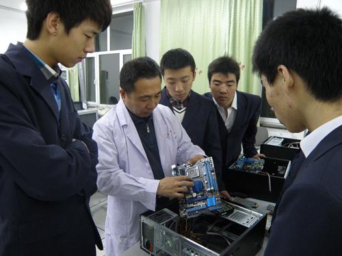 成都計(jì)算機(jī)通信專業(yè)課程有哪些