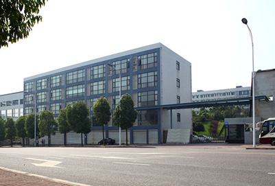 成都郫縣鐵路工學校學雜費收取標準及助學政策介紹