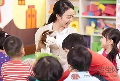 重慶3+2幼師學(xué)校的學(xué)費貴嗎？多少錢