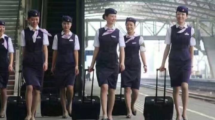 成都口碑最好航空服務(wù)學(xué)校是那所？