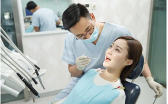 四川學口腔醫(yī)學專業(yè)就業(yè)前景怎么樣？