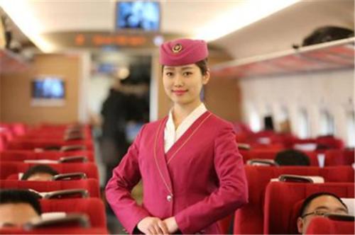 四川女生讀高鐵乘務專業(yè)好不好？